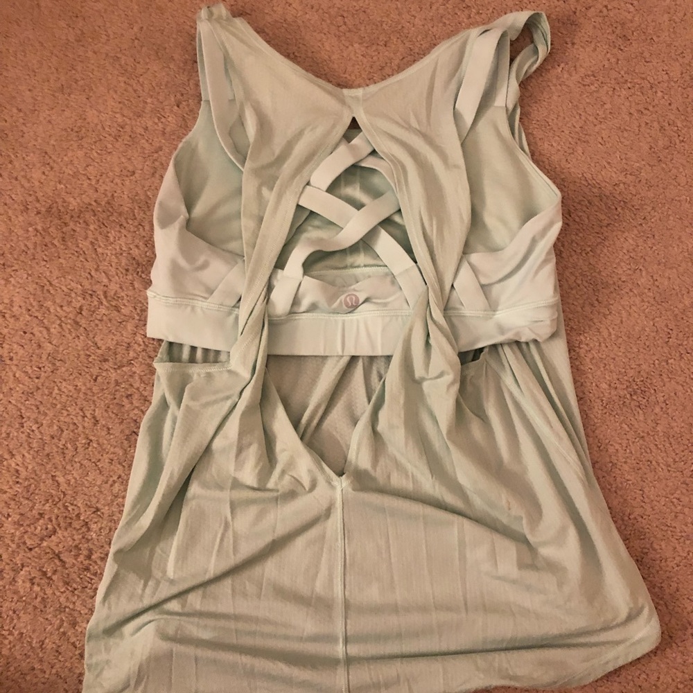 Lululemon athletic top